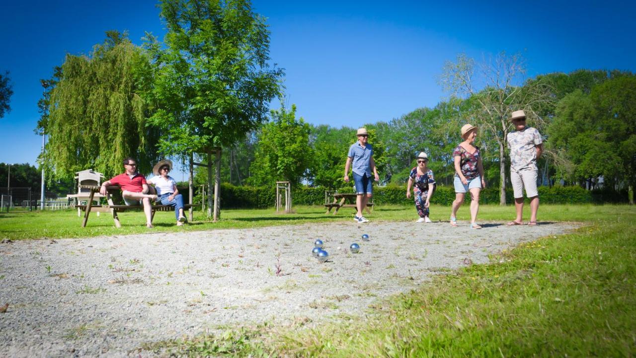 Camping Des Loisirs Evron 호텔 외부 사진